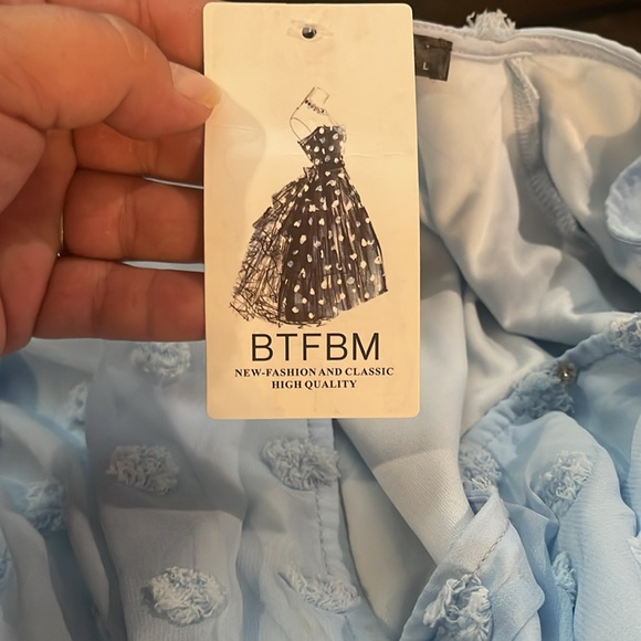 NWT BTFBM V Neck Swiss Dot Romper - Picture 2 of 11